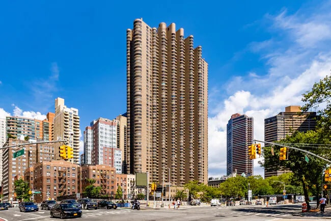 Modern multifamily townhomes in the Victory Ridge community of Colorado Springs, Colorado, featuring contemporary architecture and attached garages.